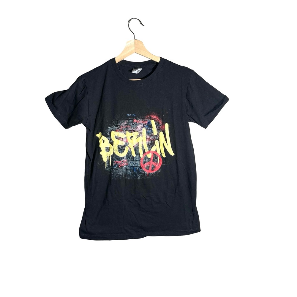 B&C Collection Berlin Graffiti Graphic T-Shirt Black Peace Sign XS E150